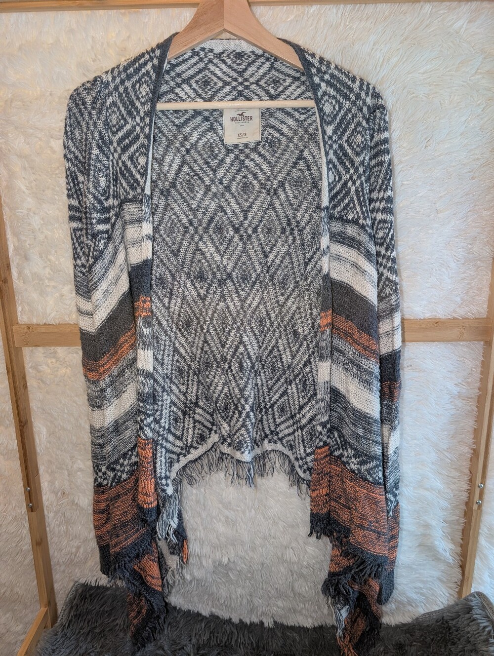 Hollister Geometric Fringe Sweater Blue & Orange XS/S